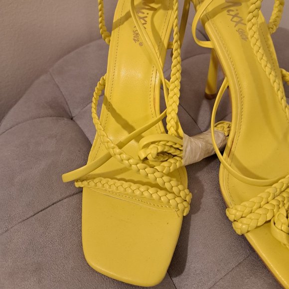 Mixx Shuz Mercy Yellow Stilleto Heels - NWOT Size 9R - Picture 2 of 6